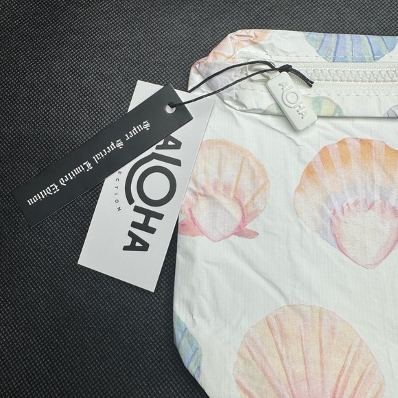 Aloha Collection Super Limited Edition Shells - Picture 5 of 7